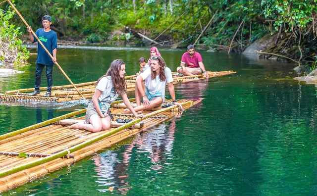 क्राबी बांस राफ्टिंग: ज़बरदस्त जंगल का रोमांच! sightseeing activity hero photo - Krabi travel experience