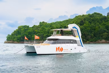 קטמרן פרטי לטיולי וויסקי מאת Once Yachting פוקט sightseeing activity photo - Phuket travel experience